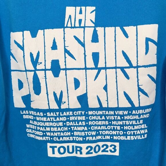 The Smashing Pumpkins The World is a Vampire 2023 Tour Hoodie Size Medium - Picture 8 of 8